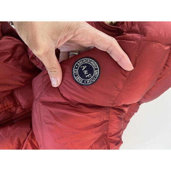 Abercrombie Fitch Down Quilted Jacket Medium Burgundy Womens Hooded Long Button - Picture 15 of 16